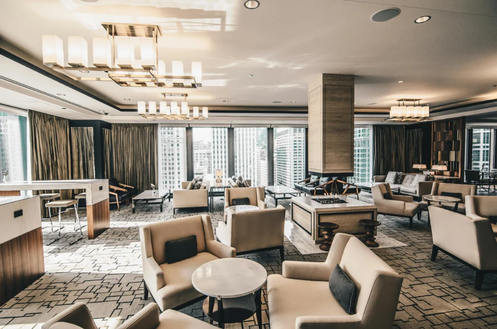 Proyecto lumínico en un salón de hotel